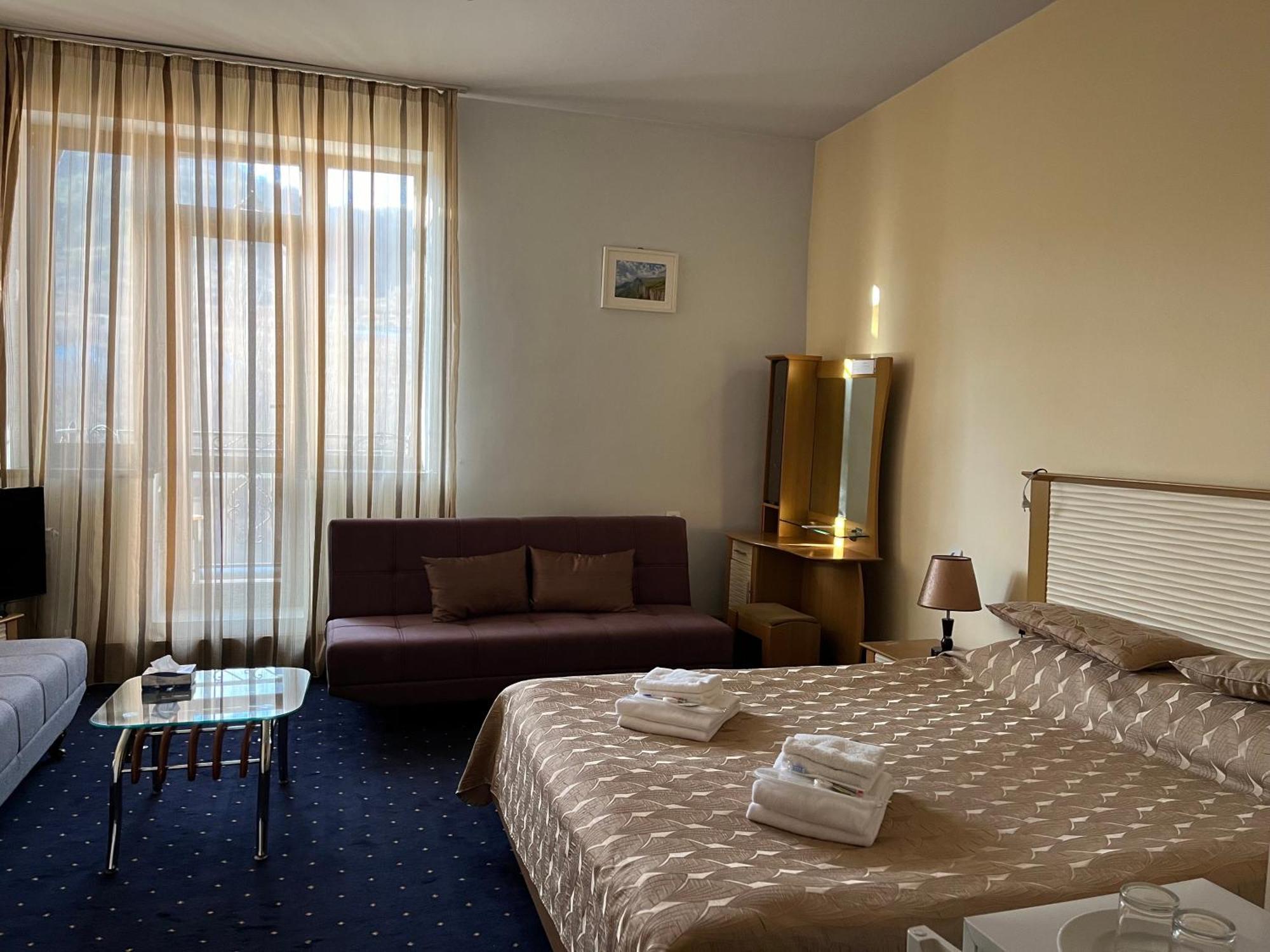 Greenwood Hotel Dilijan Exterior photo